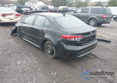 2021 Toyota Corolla Le z USA, uszkodzony, nr VIN 5YFEPMAE0MP260235